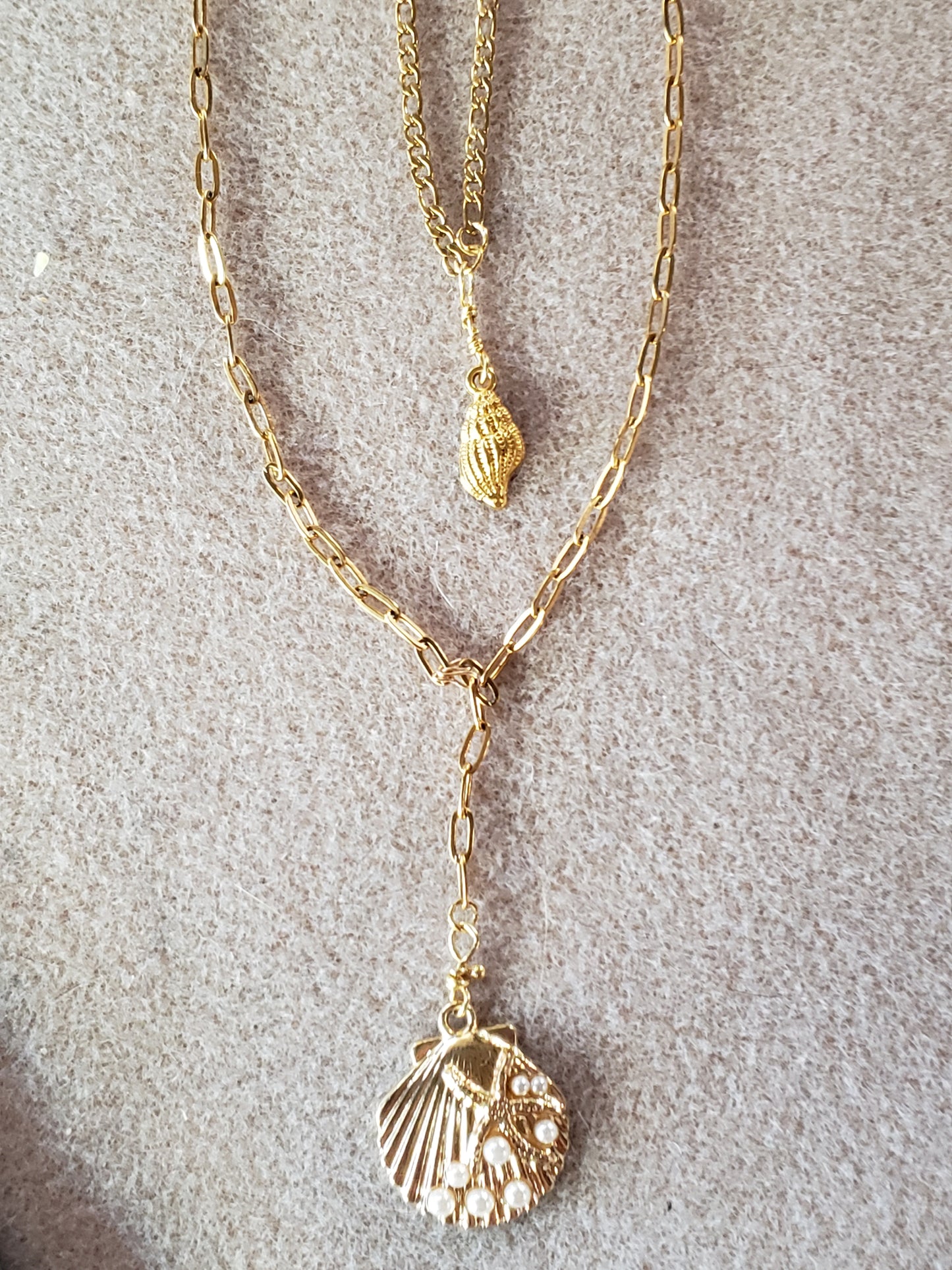 2 chain golden Necklace Seashell and Clam shell with Pearls